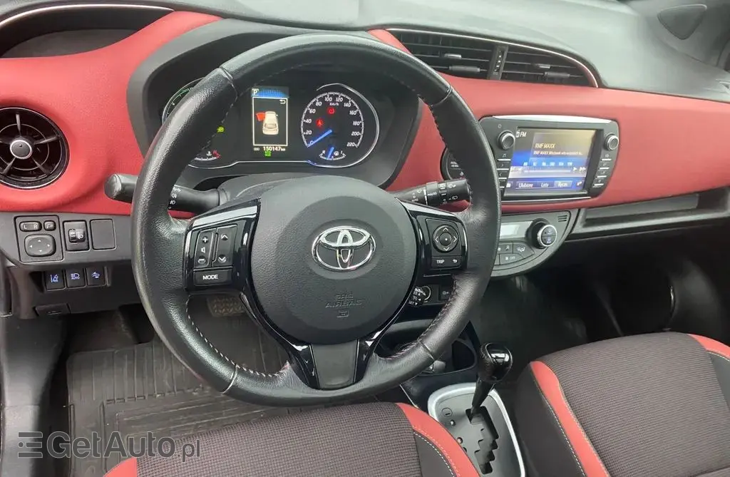 TOYOTA Yaris 