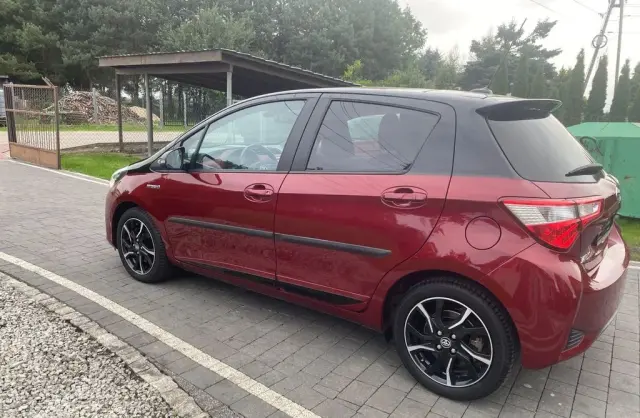 TOYOTA Yaris 