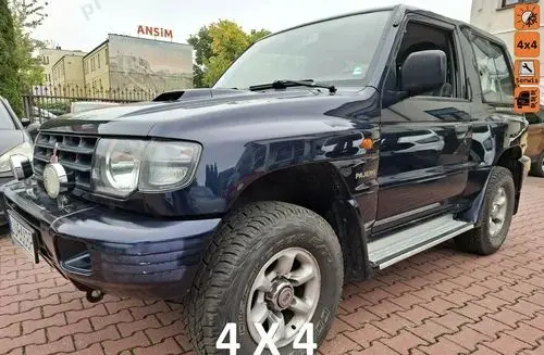 MITSUBISHI Pajero 