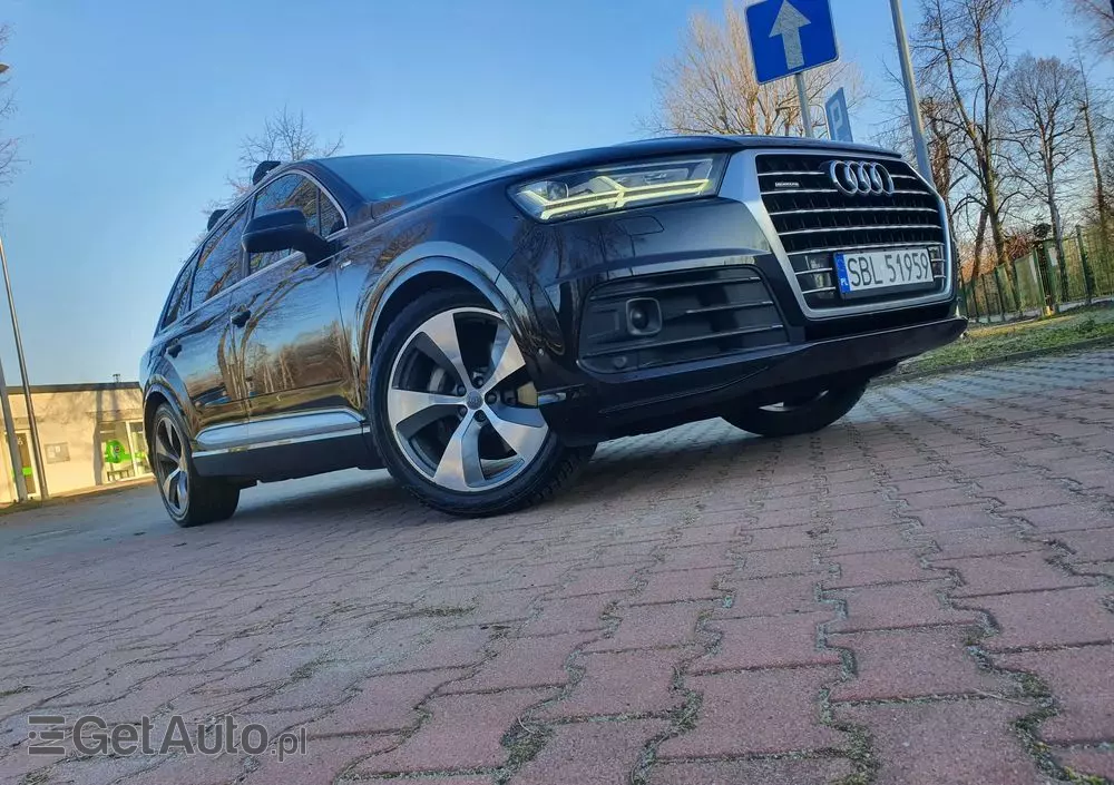 AUDI Q7 3.0 TDI Quattro Tiptronic