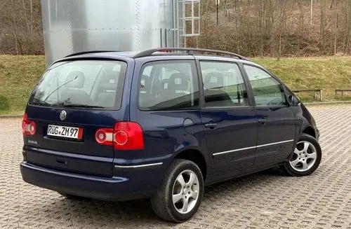 VOLKSWAGEN Sharan 