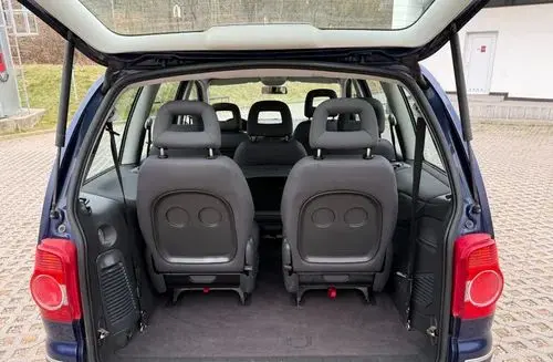 VOLKSWAGEN Sharan 