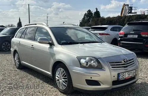 TOYOTA Avensis 
