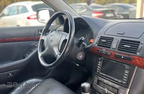 TOYOTA Avensis 