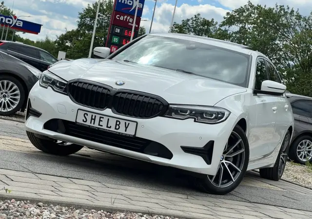 BMW Seria 3 330i Luxury Line sport