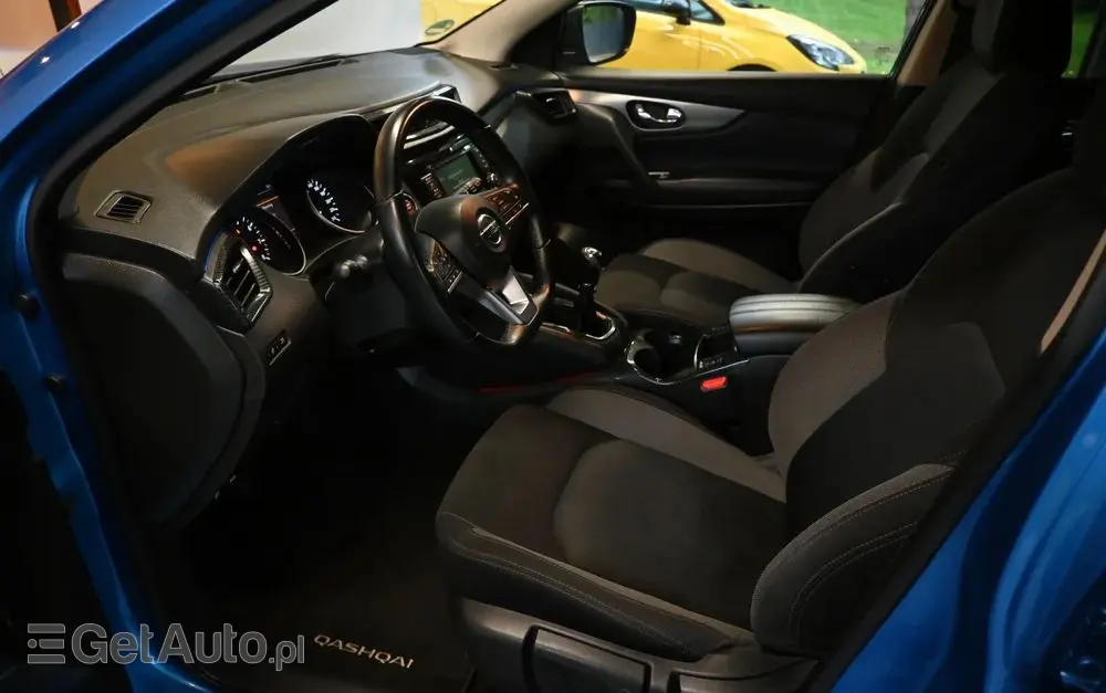 NISSAN Qashqai 1.3 DIG-T N-CONNECTA