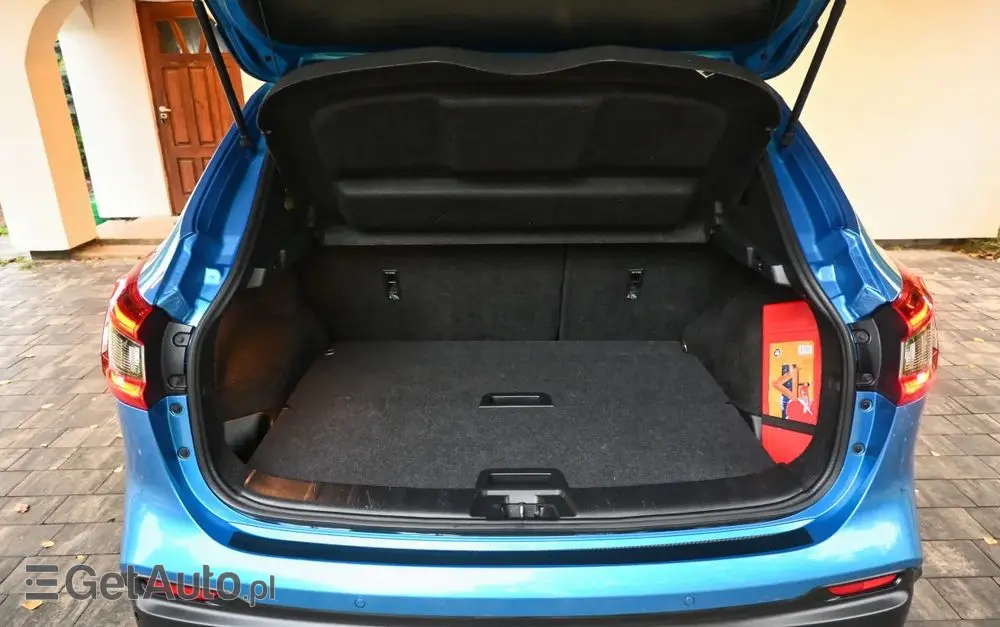 NISSAN Qashqai 1.3 DIG-T N-CONNECTA