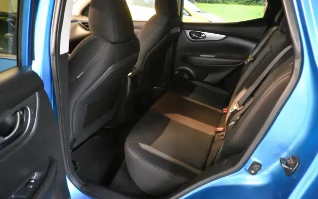 NISSAN Qashqai 1.3 DIG-T N-CONNECTA