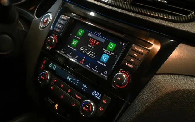 NISSAN Qashqai 1.3 DIG-T N-CONNECTA