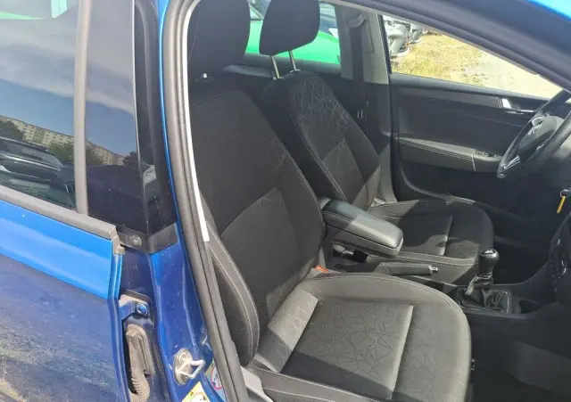 SKODA RAPID Spb 1.0 TSI Clever