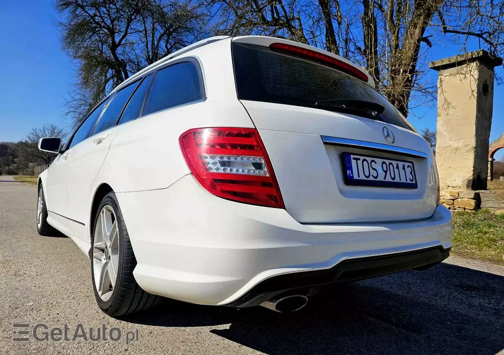 MERCEDES-BENZ Klasa C 180 T 7G-TRONIC AMG Line