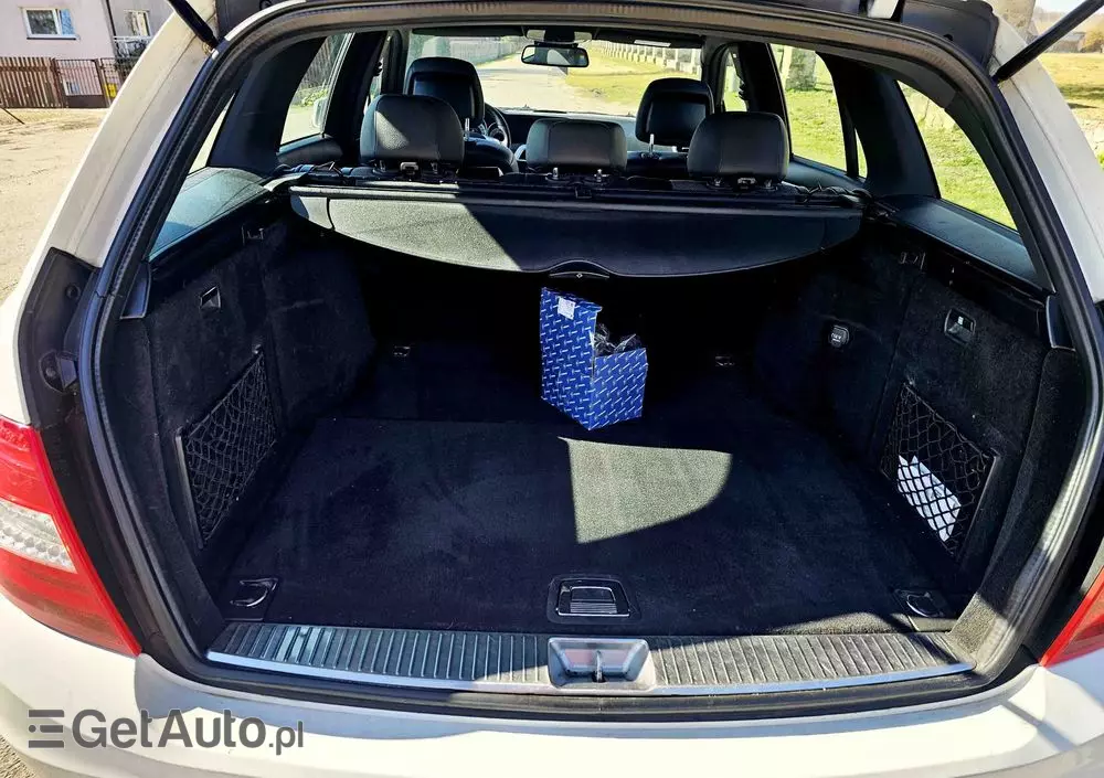 MERCEDES-BENZ Klasa C 180 T 7G-TRONIC AMG Line