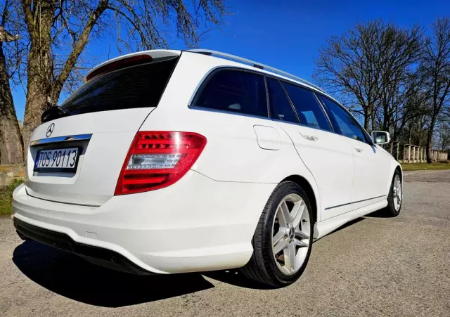 MERCEDES-BENZ Klasa C 180 T 7G-TRONIC AMG Line