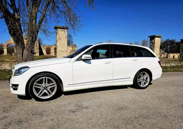 MERCEDES-BENZ Klasa C 180 T 7G-TRONIC AMG Line