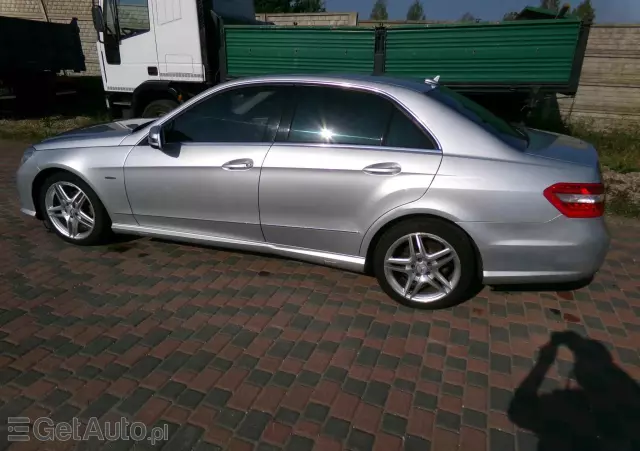 MERCEDES-BENZ Klasa E 