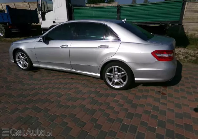 MERCEDES-BENZ Klasa E 