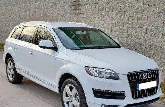AUDI Q7 