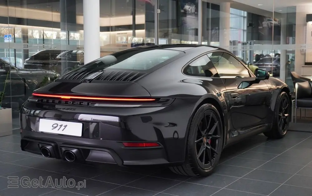 PORSCHE 911 