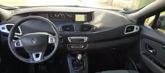RENAULT Scenic 