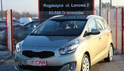 KIA Carens 