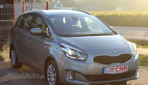 KIA Carens 