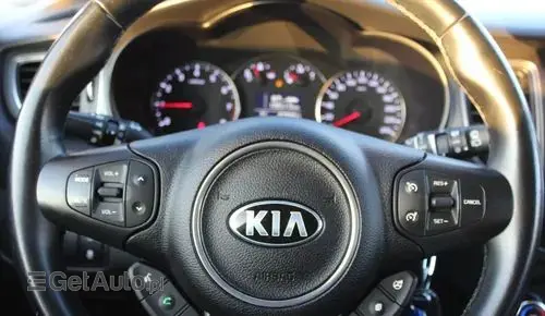 KIA Carens 