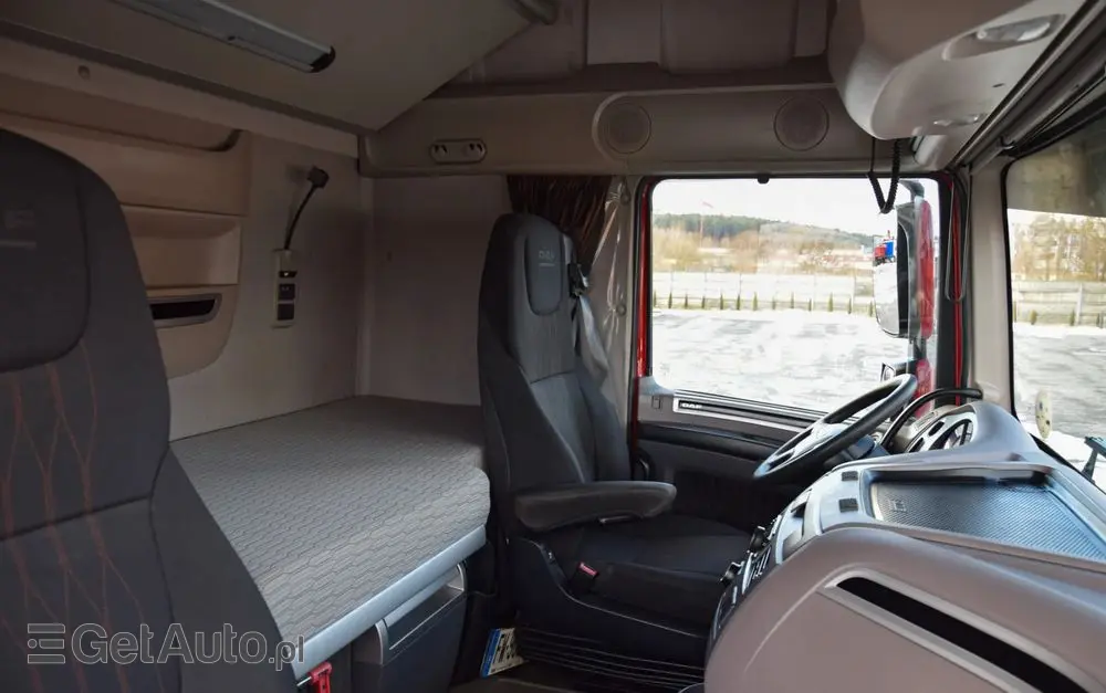 DAF XF530 / SUPER SPACE CAB / HYDRAULIKA / RETARDER / KLIMATYZACJA POSTOJOWA / ACC / NAWIGACJA / KLIMA / LEDY / FULL SPILERY / FULL OPCJA / WERSJA PREMIUM / SERWISOWANY / SPROWADZONY 