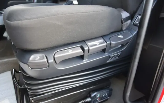 DAF XF530 / SUPER SPACE CAB / HYDRAULIKA / RETARDER / KLIMATYZACJA POSTOJOWA / ACC / NAWIGACJA / KLIMA / LEDY / FULL SPILERY / FULL OPCJA / WERSJA PREMIUM / SERWISOWANY / SPROWADZONY 