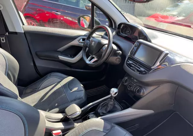 PEUGEOT 2008 1.2 Pure Tech Allure S&S