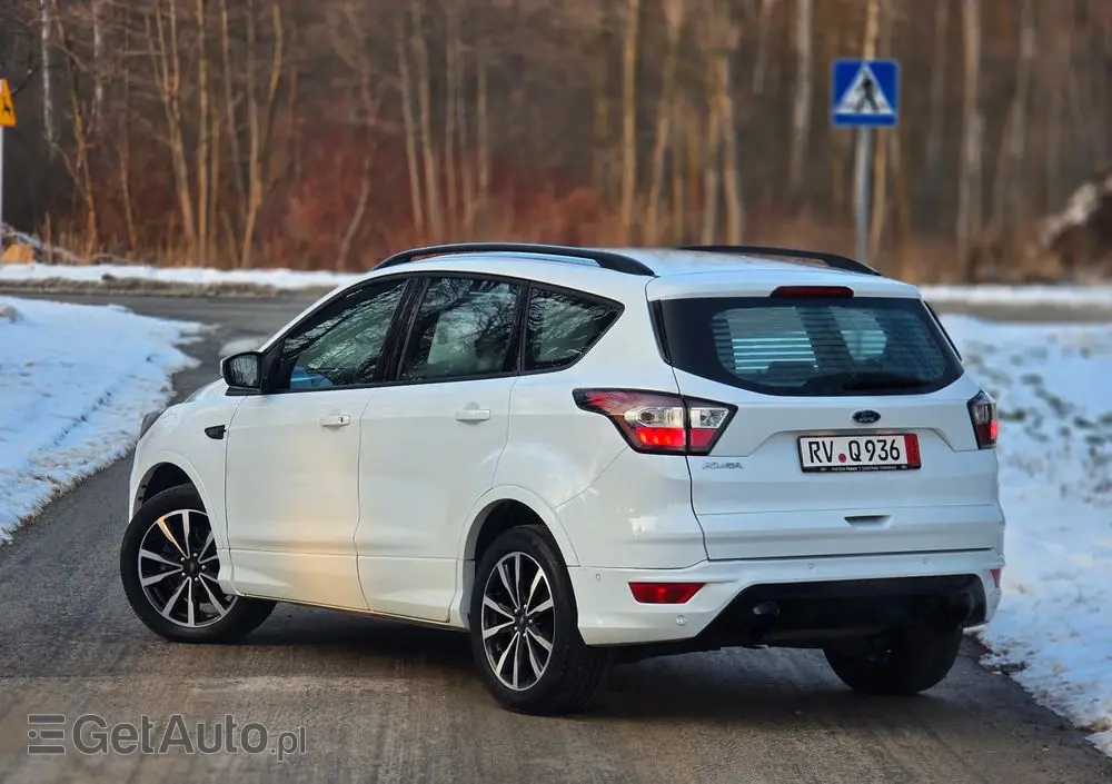 FORD Kuga 2.0 TDCi 2x4 ST-Line