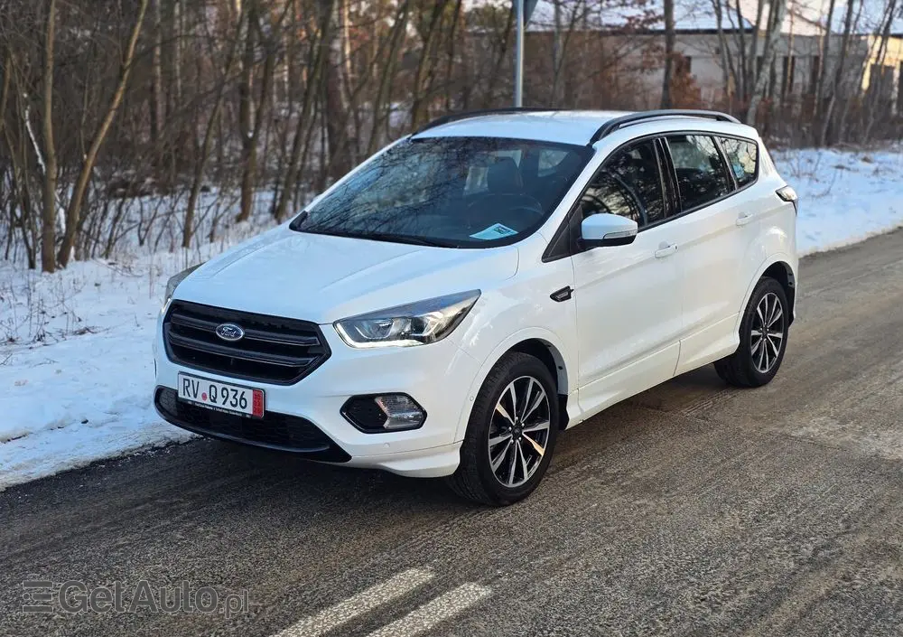 FORD Kuga 2.0 TDCi 2x4 ST-Line