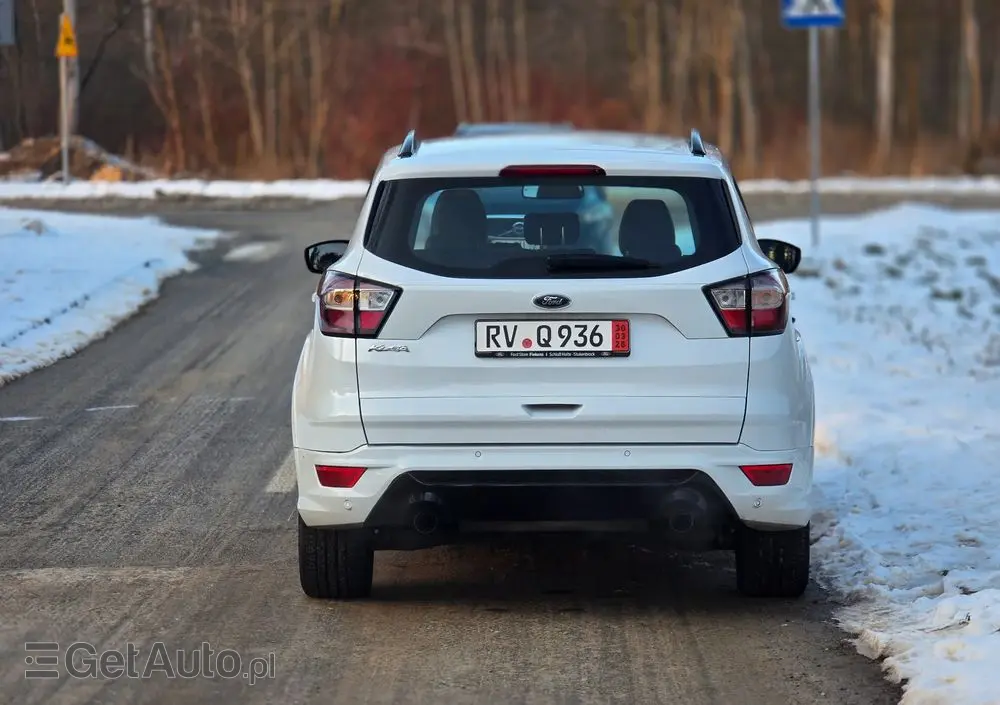 FORD Kuga 2.0 TDCi 2x4 ST-Line