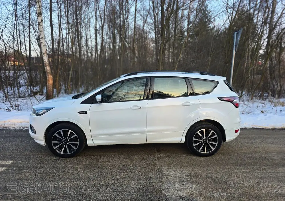 FORD Kuga 2.0 TDCi 2x4 ST-Line