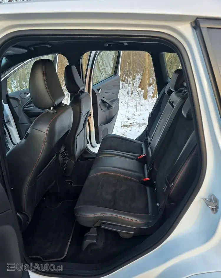 FORD Kuga 2.0 TDCi 2x4 ST-Line