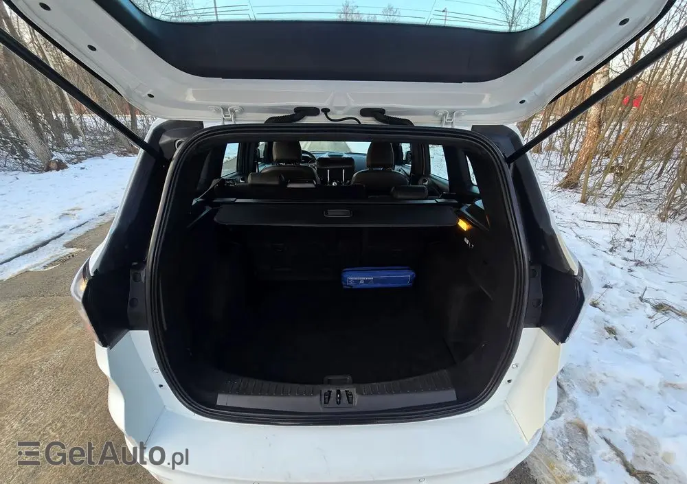 FORD Kuga 2.0 TDCi 2x4 ST-Line