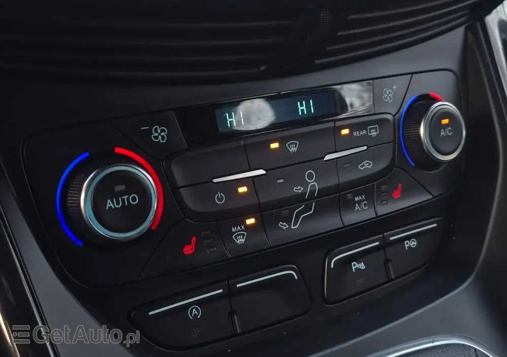 FORD Kuga 2.0 TDCi 2x4 ST-Line