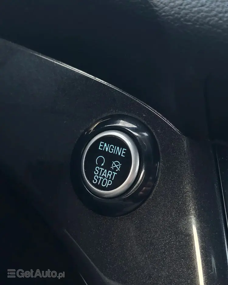 FORD Kuga 2.0 TDCi 2x4 ST-Line