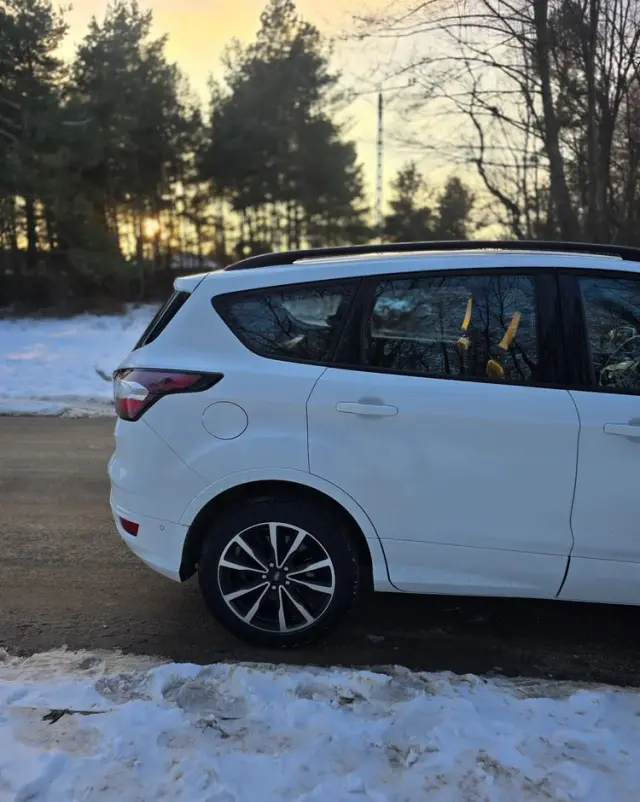 FORD Kuga 2.0 TDCi 2x4 ST-Line