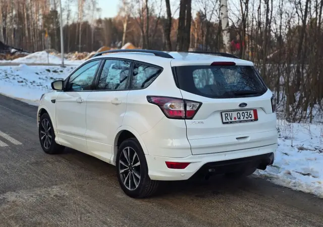FORD Kuga 2.0 TDCi 2x4 ST-Line