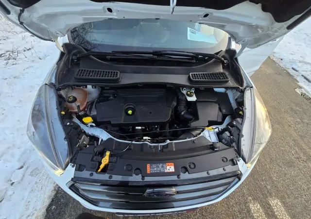 FORD Kuga 2.0 TDCi 2x4 ST-Line