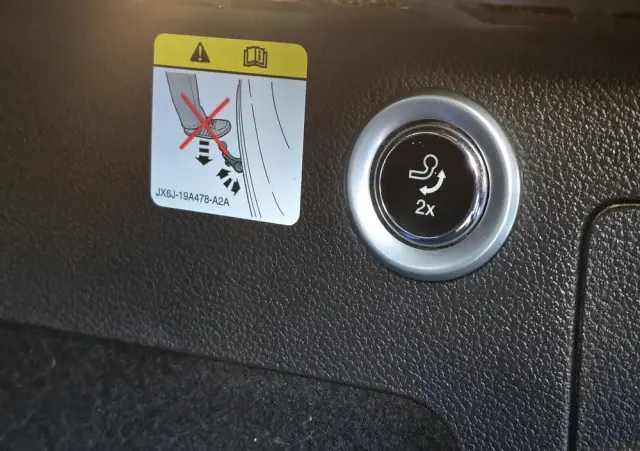 FORD Kuga 2.0 TDCi 2x4 ST-Line