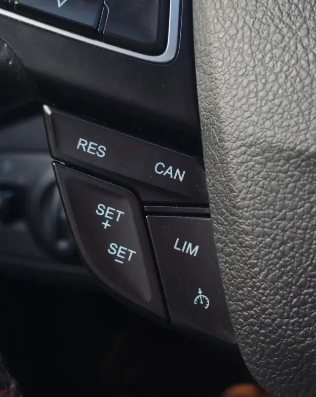 FORD Kuga 2.0 TDCi 2x4 ST-Line