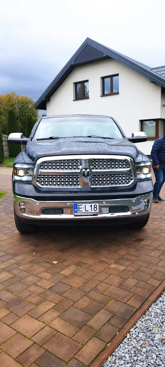 DODGE RAM 1500 5.7 4x4