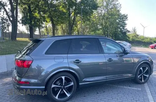 AUDI SQ7 