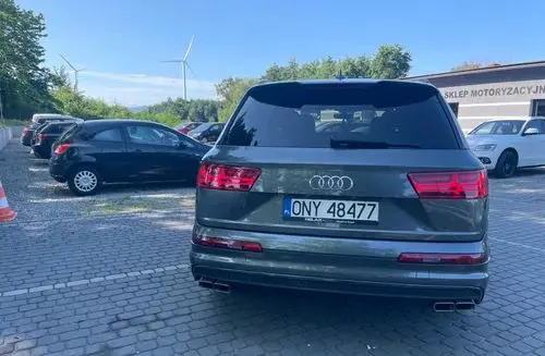 AUDI SQ7 