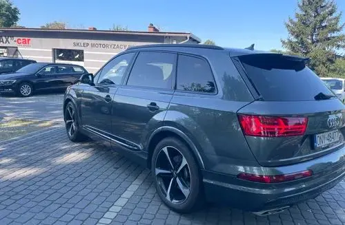 AUDI SQ7 