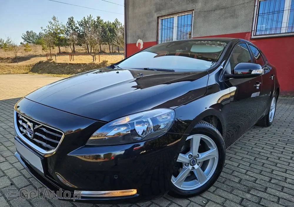 VOLVO V40 T4 Kinetic