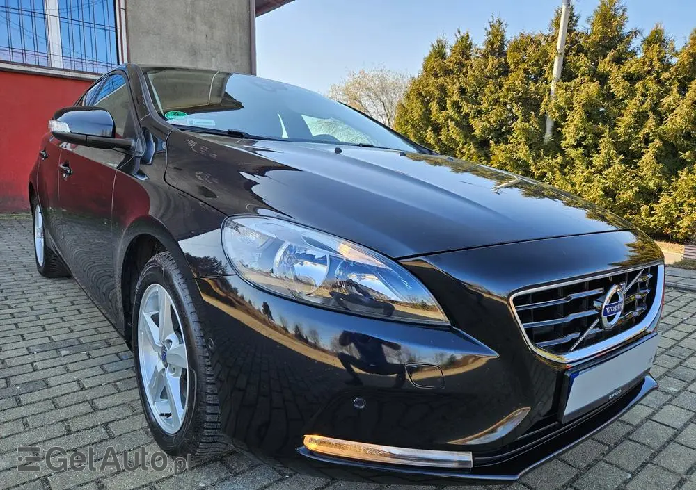 VOLVO V40 T4 Kinetic