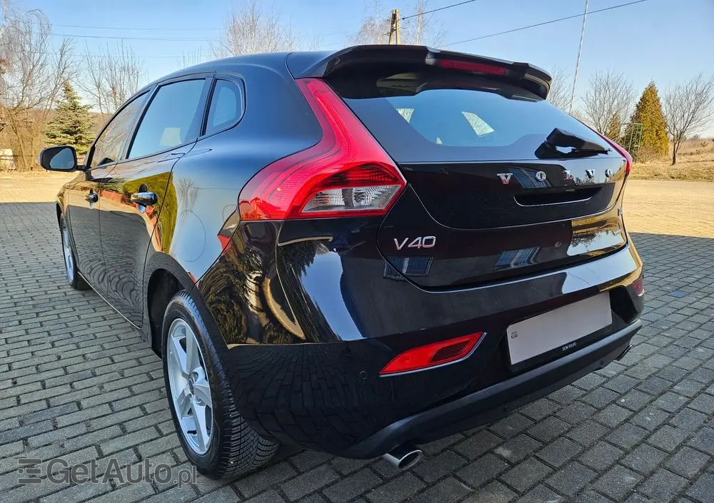 VOLVO V40 T4 Kinetic