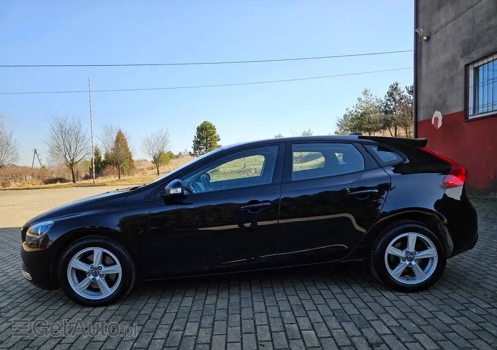 VOLVO V40 T4 Kinetic